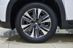 PEUGEOT 2008 1.5 HDI ALLURE 24 PEUGEOT 2008 1.5 HDI ALLURE 24