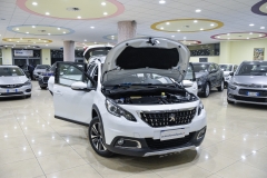 PEUGEOT 2008 1.5 HDI ALLURE 9 PEUGEOT 2008 1.5 HDI ALLURE 9