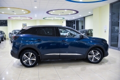 PEUGEOT 3008 1.5 HDI 130CV Allure 16