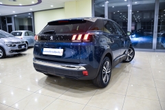 PEUGEOT 3008 1.5 HDI 130CV Allure 4