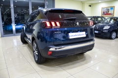 PEUGEOT 3008 1.5 HDI 130CV Allure 6
