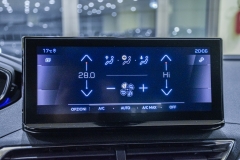 PEUGEOT 3008 1.5 HDI 130CV GT 64