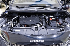 PEUGEOT 3008 1.5 HADI 130CV Allure 36