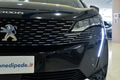 Peugeot 3008 1500hdi automatica usata km0 matera 26