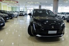 Peugeot 3008 1500hdi automatica usata km0 matera 3