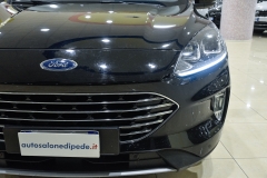 FORD KUGA 1.5 TDCI 120CV Titanium Business 21
