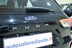 FORD KUGA 1.5 TDCI 120CV Titanium Business 32