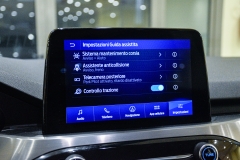 FORD KUGA 1.5 TDCI 120CV Titanium Business 64