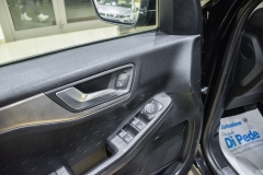 FORD KUGA 1.5 TDCI 120CV Titanium Business 72