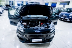 FORD KUGA 1500 TDCI DIESEL TITANIUM USATA 8