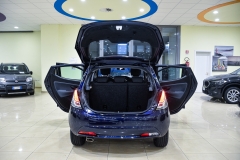 LANCIA Y 1.0 Hybrid 70CV Ecochic GOLD 11