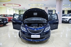 LANCIA Y 1.0 Hybrid 70CV Ecochic GOLD 8