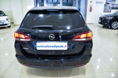 OPEL ASTRA SPORT TOURER SW USATA MATERA 23