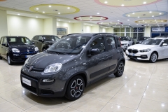 PANDA HYBRID IBRIDA USATA KM0 MATERA 17
