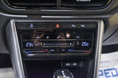 VOLKSWAGEN T-ROC 1.5 TSI 150CV Life 56