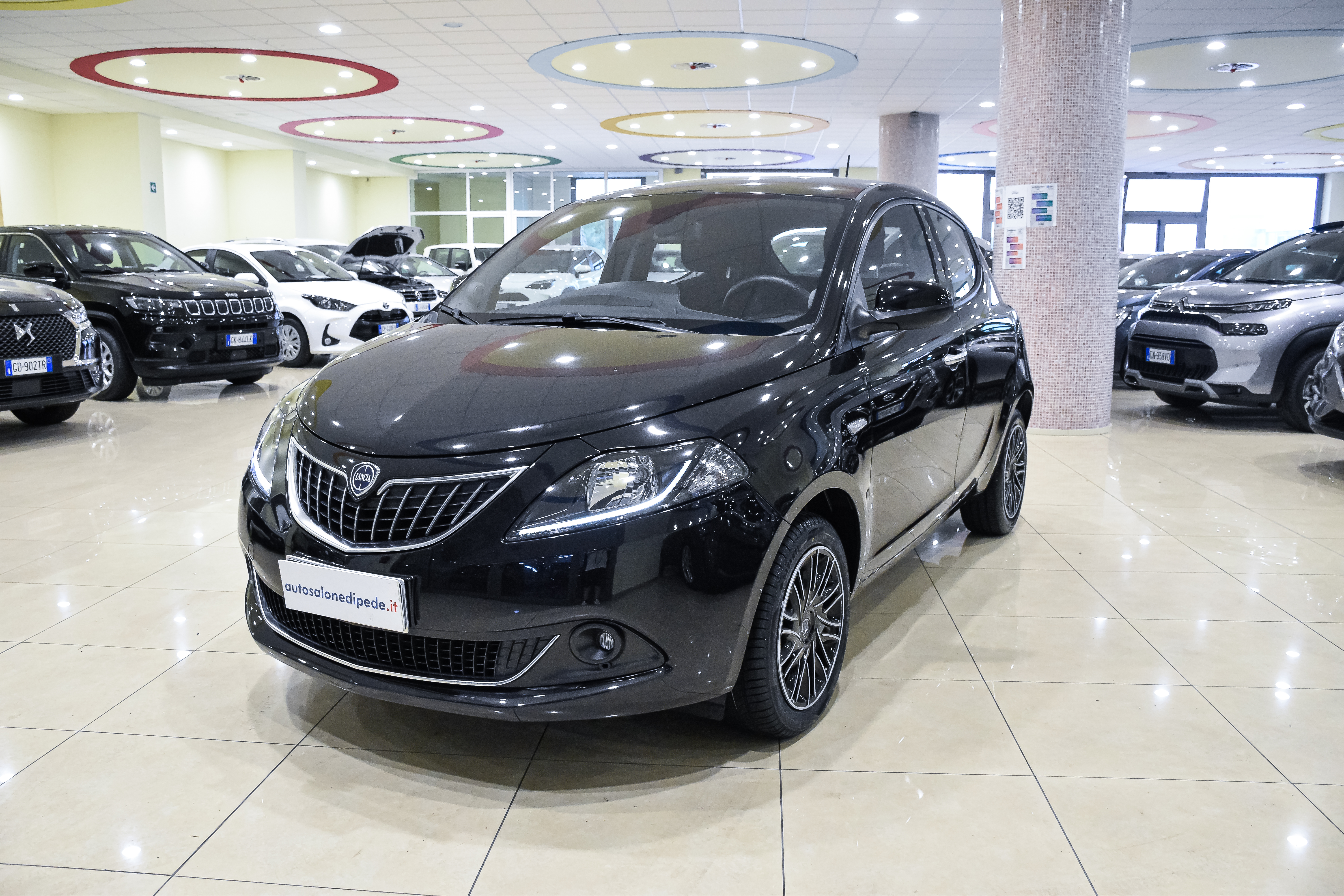 LANCIA Y 1.0 Hybrid 70CV Firefly 1