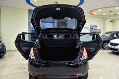 LANCIA Y 1.0 Hybrid 70CV Firefly 11