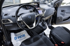 LANCIA Y 1.0 Hybrid 70CV Firefly 33