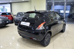 LANCIA Y 1.0 Hybrid 70CV Firefly 4