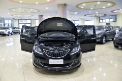LANCIA Y 1.0 Hybrid 70CV Firefly 8