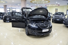 LANCIA Y 1.0 Hybrid 70CV Firefly 9