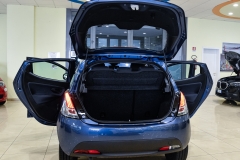 LANCIA Y Hybrid 70CV Firefly Oro 11