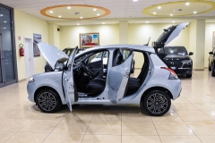 LANCIA Y 1,0 Hybrid 70CV Firefly Oro 14