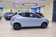 LANCIA Y 1,0 Hybrid 70CV Firefly Oro 15