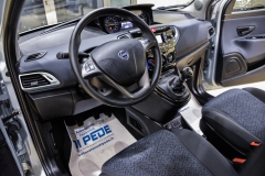 LANCIA Y 1,0 Hybrid 70CV Firefly Oro 36