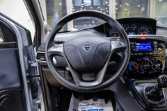 LANCIA Y 1,0 Hybrid 70CV Firefly Oro 42