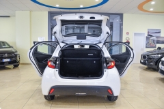TOYOTA YARIS 1.5 Hybrid 92CV 11