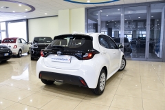 TOYOTA YARIS 1.5 Hybrid 92CV 4