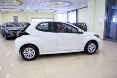TOYOTA YARIS 1.5 HYBRID 15