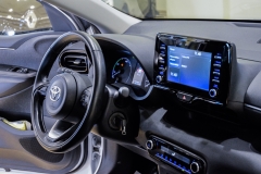 TOYOTA YARIS 1.5 HYBRID 38