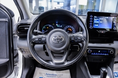 TOYOTA YARIS 1.5 HYBRID 42