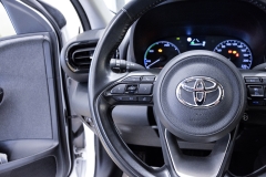 TOYOTA YARIS 1.5 HYBRID 43