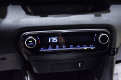 TOYOTA YARIS 1.5 HYBRID 51
