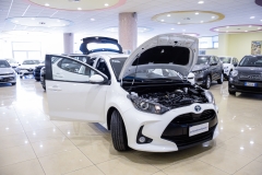 TOYOTA YARIS 1.5 HYBRID 9