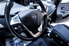 LANCIA YPSILON 1Oi HYBRID 42