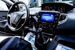 LANCIA YPSILON 1Oi HYBRID 44