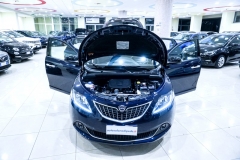 LANCIA YPSILON 1Oi HYBRID 8