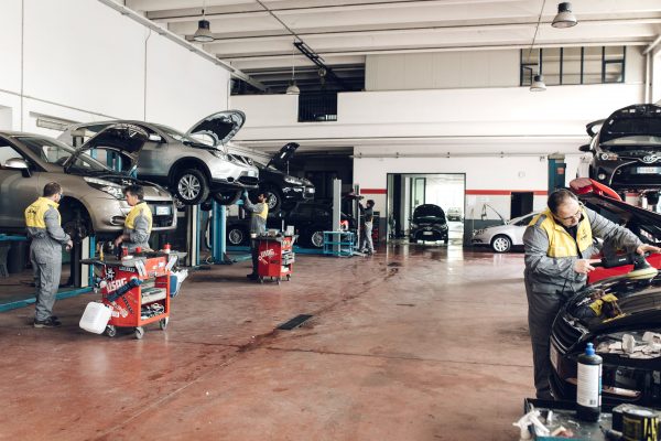 Officina Meccanica Specializzata  Autosalone Di Pede Pasquale - Auto usate  aziendali - Auto usate garantite!