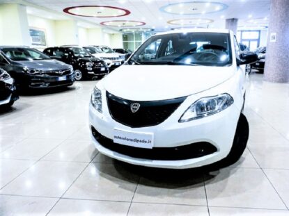 LANCIA YPSILON 1.0i Hybrid ECOCHIC SILVER